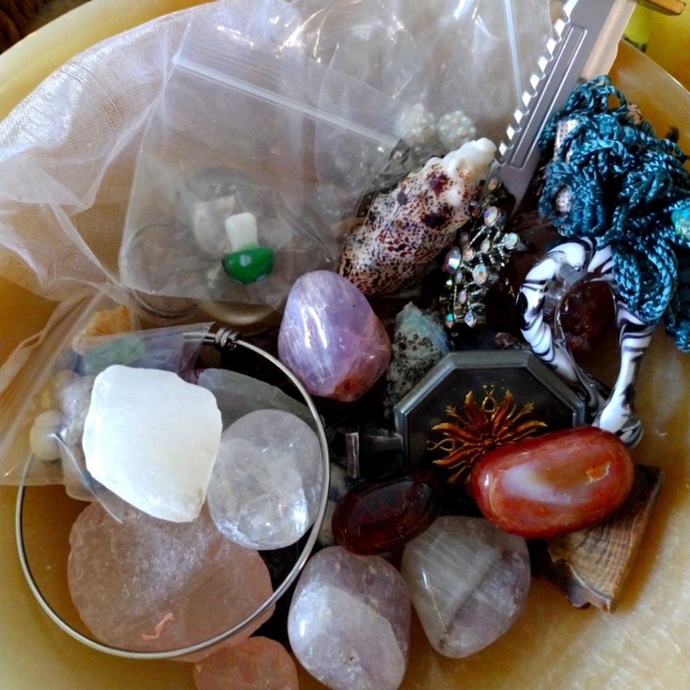 3 pound scoop of crystal confetti and more